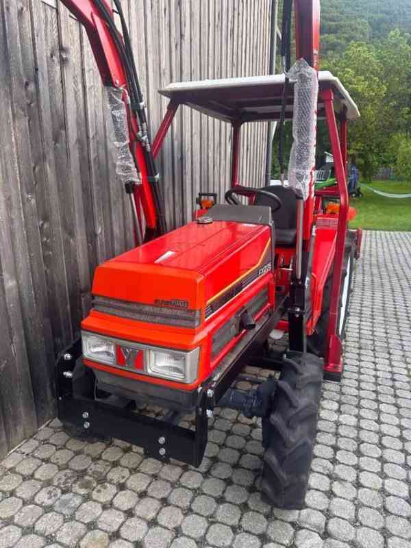 Upozornění na aukci: Malý traktor Yanmar FX235 - dieselový p - foto 4