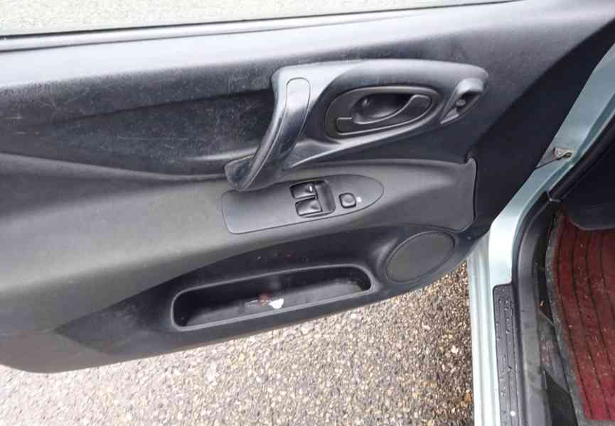 Mitsubishi Space Star 1.3i r.v.2002 (60 kw) stk:1/2028 - foto 6