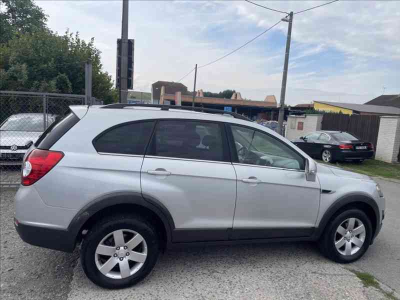 Chevrolet Captiva 2,2 VCDi 7míst,NAVI,KAMERA,PDC - foto 2