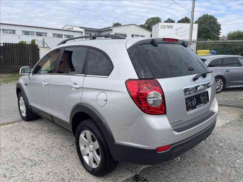 Chevrolet Captiva 2,2 VCDi 7míst,NAVI,KAMERA,PDC - foto 3