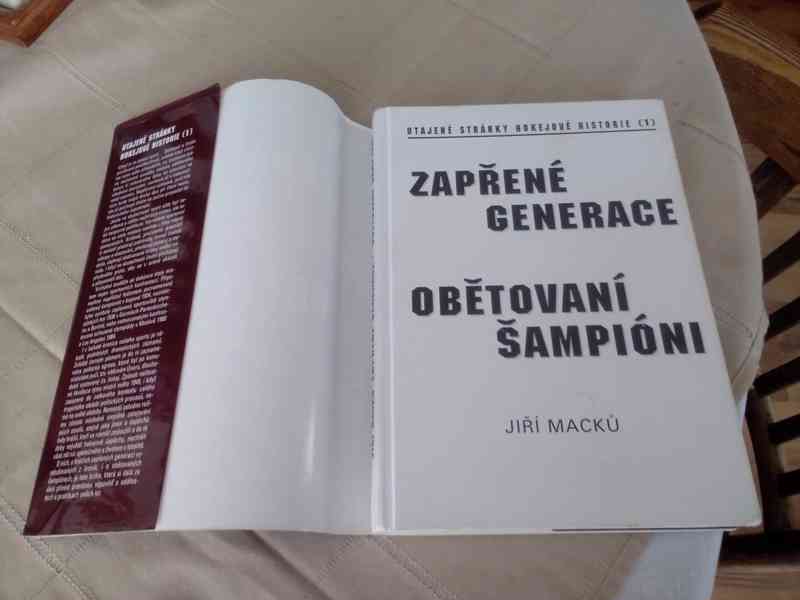 Zapřené generace, obětovaní šampióni - utajené stránky hokej - foto 2