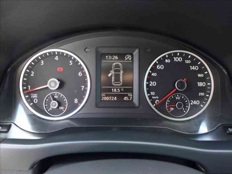 Volkswagen Tiguan 1,4 TSI DIGI KLIMA VÝHŘEV PDC - foto 12
