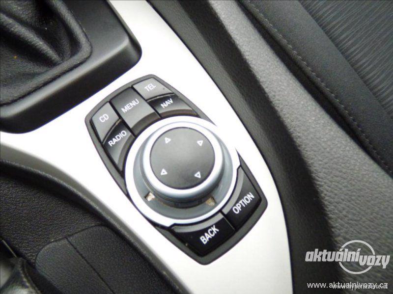 BMW X1 2.0, nafta, automat, RV 2011 - foto 12