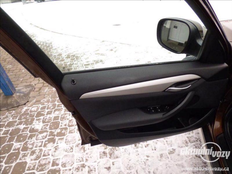 BMW X1 2.0, nafta, automat, RV 2011 - foto 28