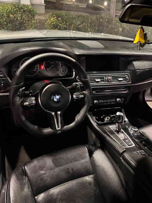 BMW F10 525d M Sport 2010 160t Kč - foto 14