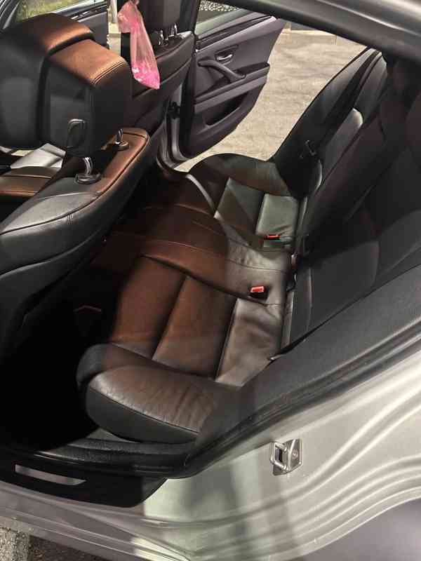 BMW F10 525d M Sport 2010 160t Kč - foto 9
