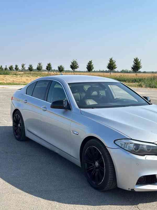 BMW F10 525d M Sport 2010 160t Kč - foto 6