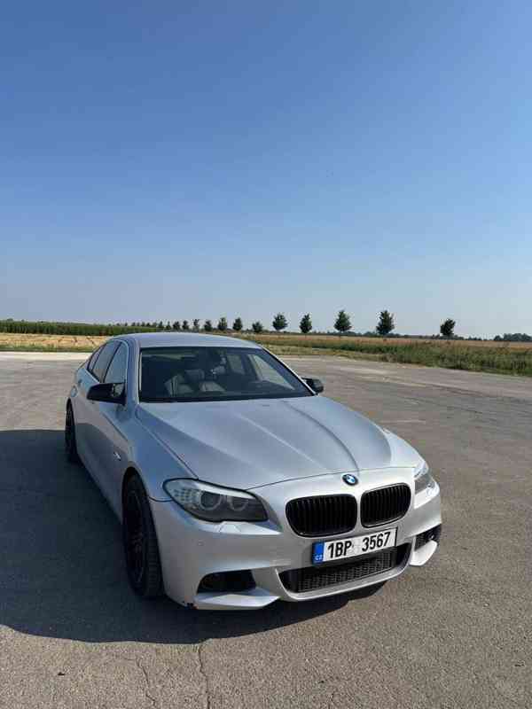 BMW F10 525d M Sport 2010 160t Kč - foto 3