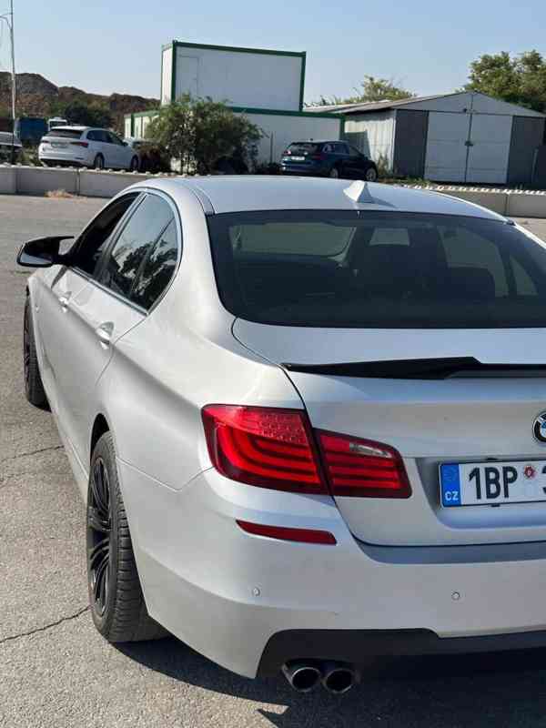 BMW F10 525d M Sport 2010 160t Kč - foto 8