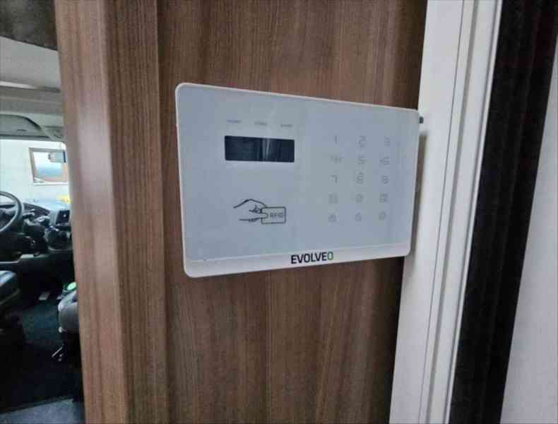 Ostatní ADRIA CORAL XL alkovna - foto 13