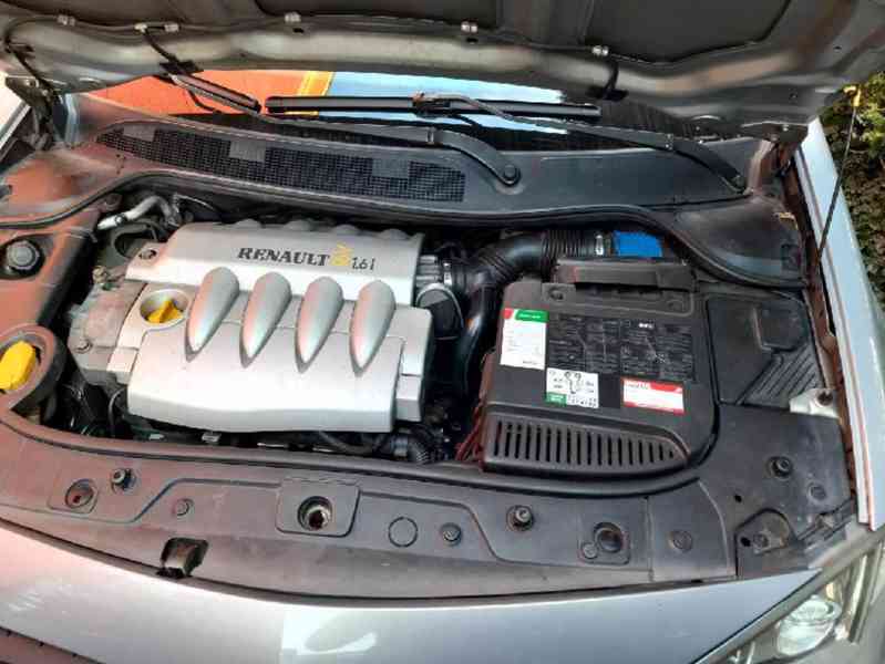 RENAULT MEGANE GRANDTOUR 1,6 AUTOMAT - foto 6