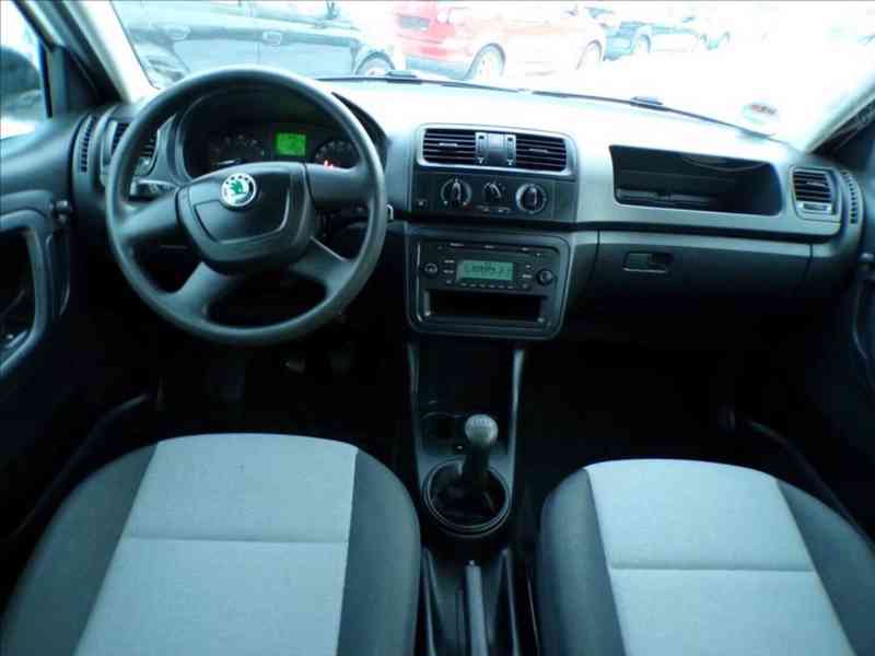 Škoda Fabia 1,2 12V SERVISNÍ KNIHA - foto 5