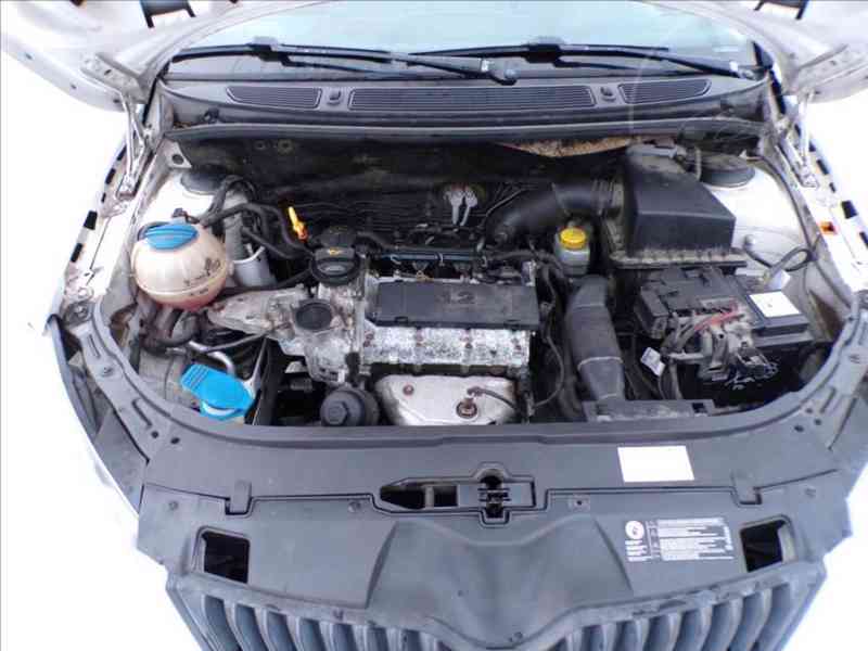Škoda Fabia 1,2 12V SERVISNÍ KNIHA - foto 12