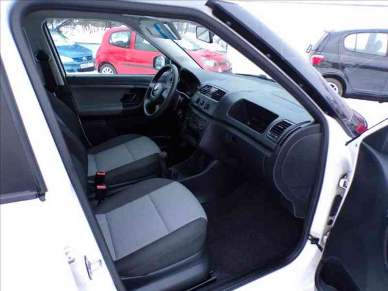 Škoda Fabia 1,2 12V SERVISNÍ KNIHA - foto 11