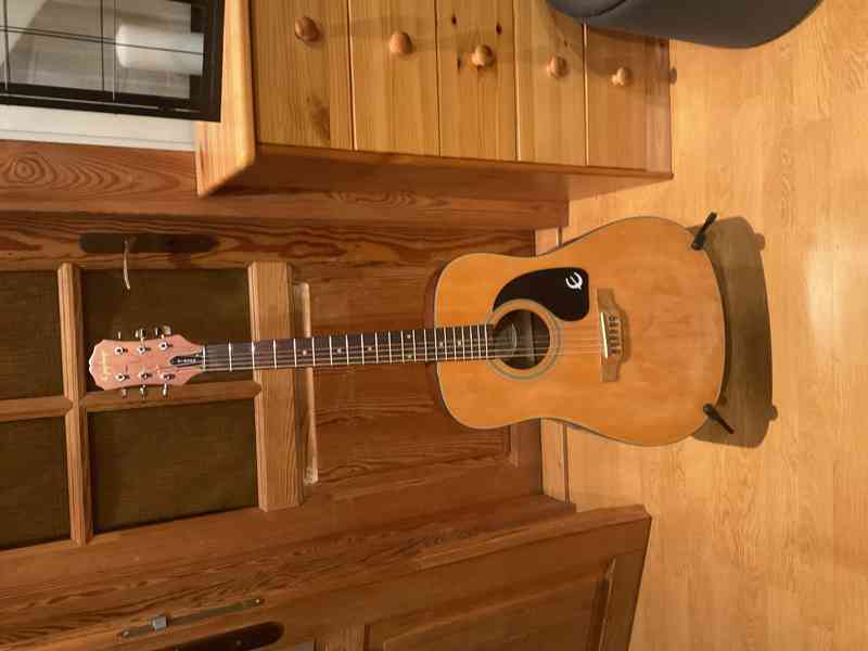 Pekna ak. kytara Epiphone by Gibson PR 200 NS