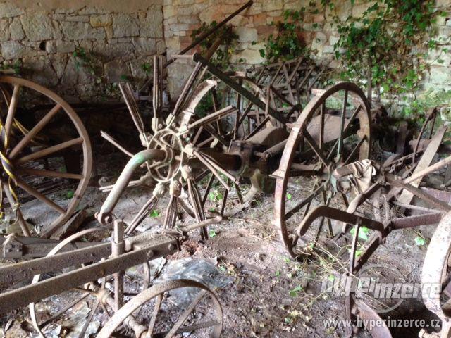 Prodám historické zemědělské stroje - foto 4