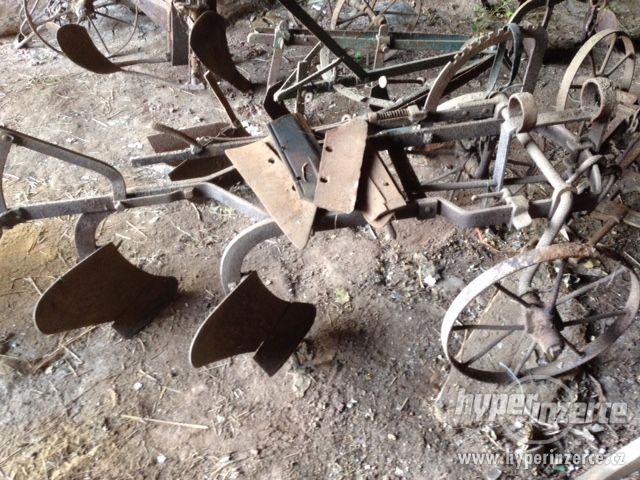 Prodám historické zemědělské stroje - foto 6