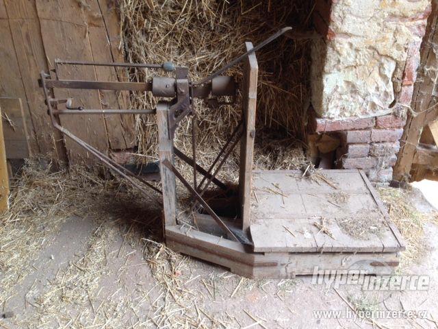 Prodám historické zemědělské stroje - foto 12