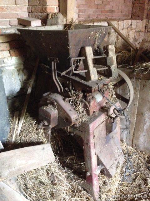 Prodám historické zemědělské stroje - foto 13