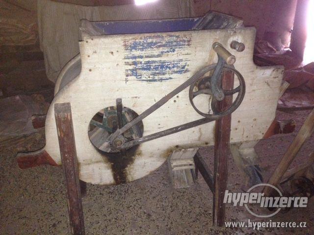 Prodám historické zemědělské stroje - foto 14