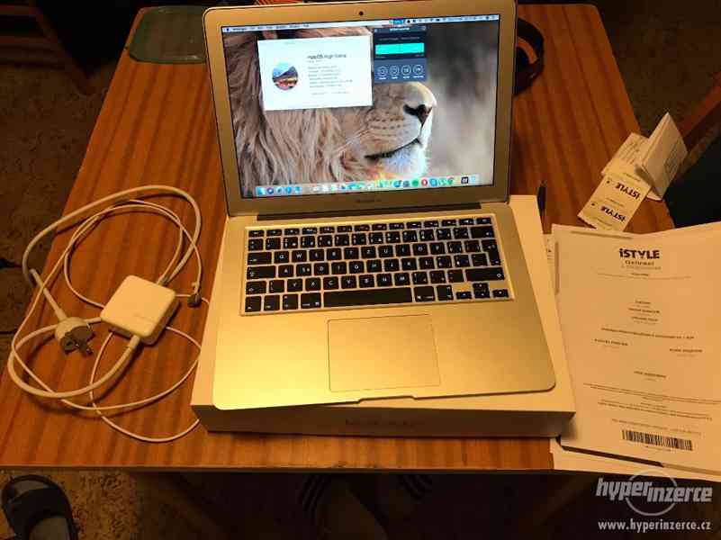 MacBook Air 13" 2017 128 GB perfektní stav - foto 1