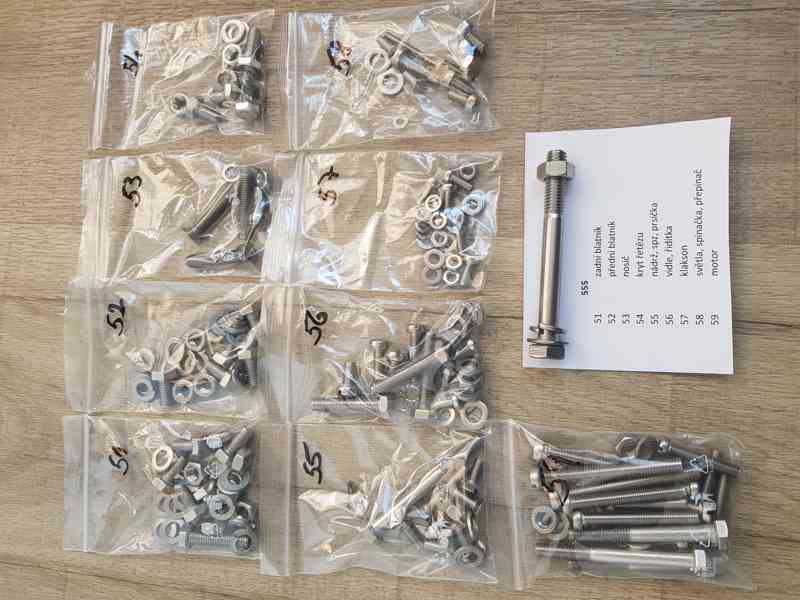 Jawa 50 pionýr sada šroubů 550, 555, 20, 21, 23 - foto 9