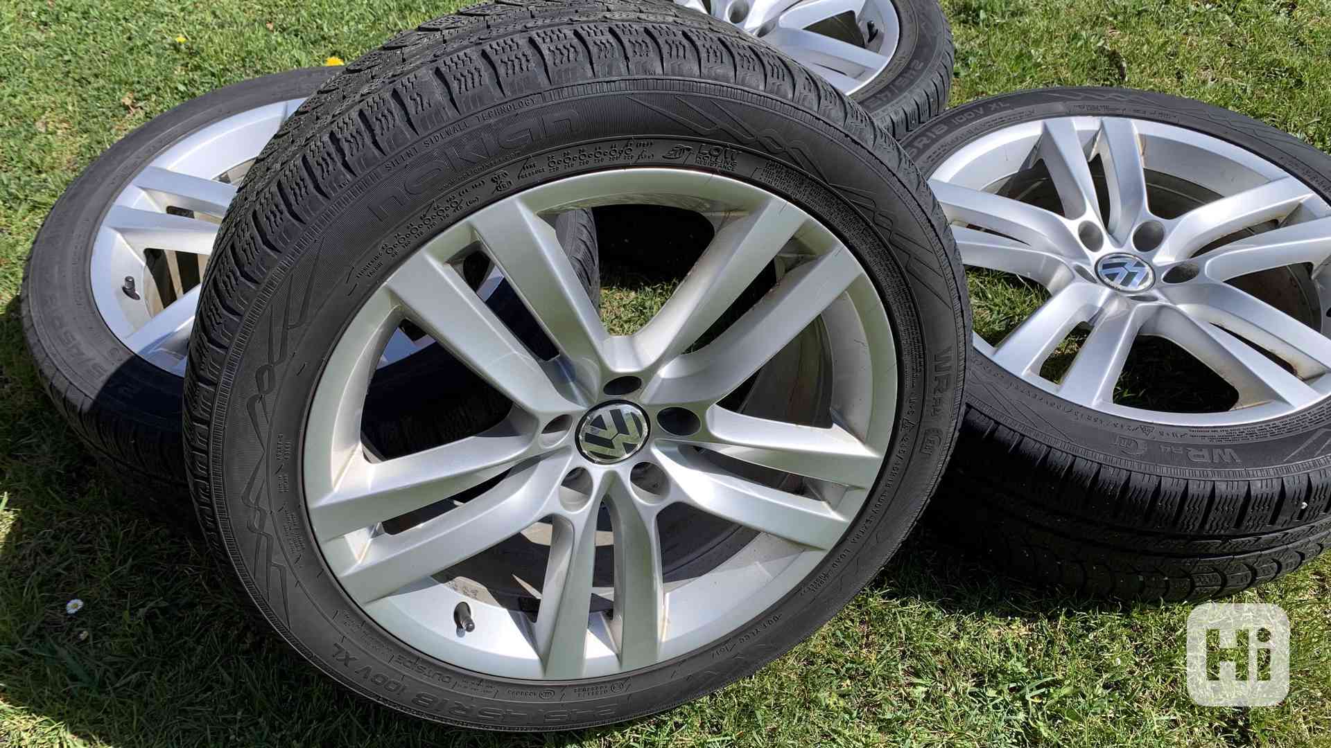 Volkswagen Passat R18 / zimní sada / Superb/5x112/ 245/45R18 - foto 1