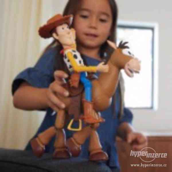 Toy Story 4 - kovboj Woody a kůň Bulík - foto 7