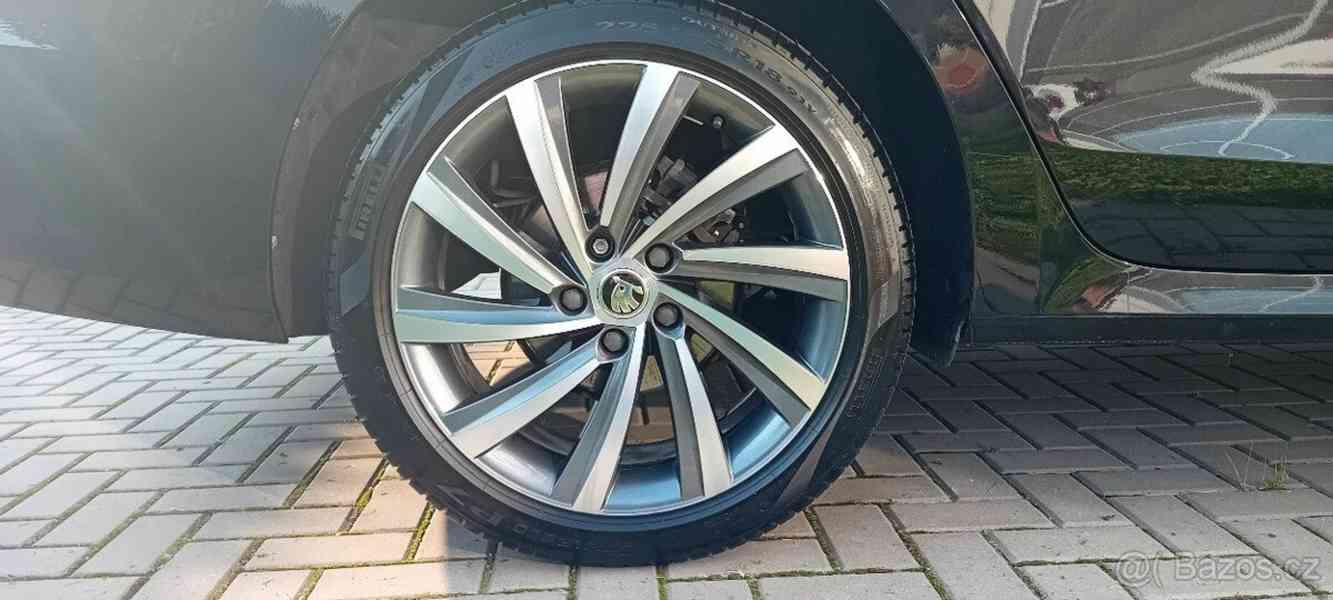 Škoda Octavia IV kombi DSG STYLE G-TEC - foto 6