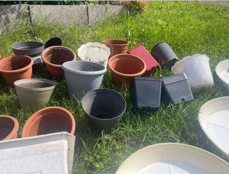 Plastové květináče  - foto 2
