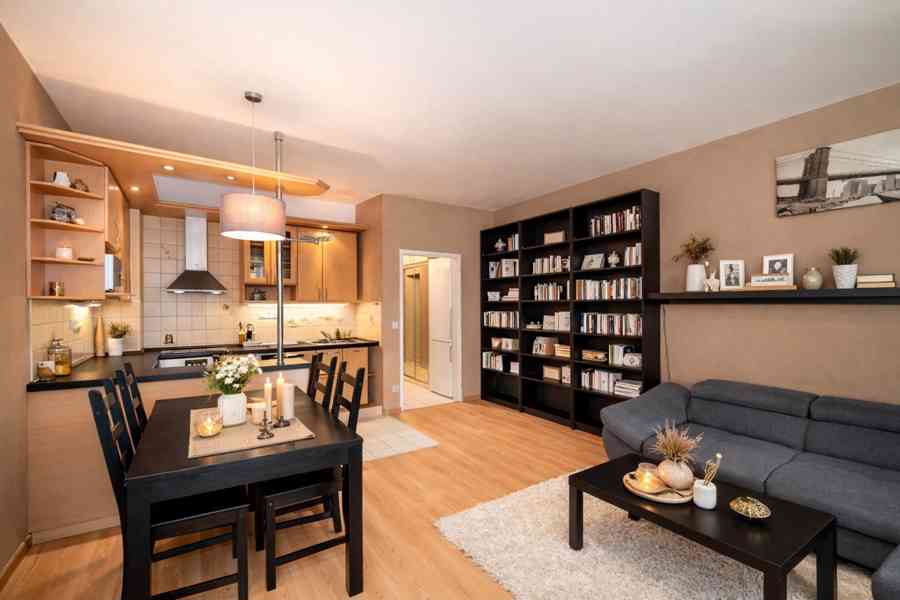 Prodej bytu 3+kk se dvěma balkóny - foto 3