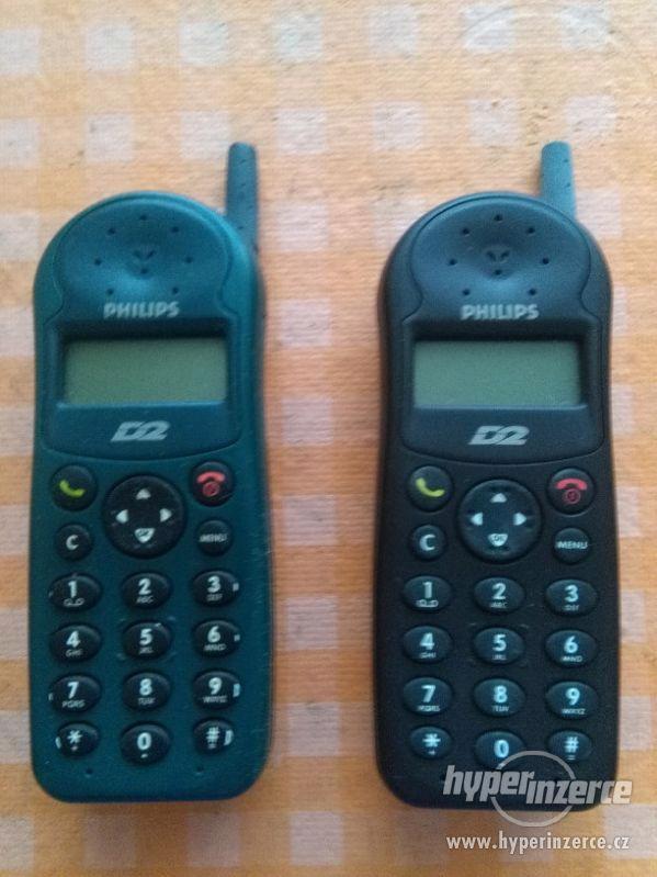 2 x MOBILNÍ TELEFON PHILIPS - foto 1