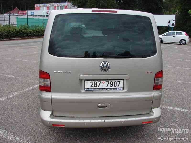 VW Multivan 2.5 TDI r.v.2004 (128 KW) kOUPENO V ČR - foto 4