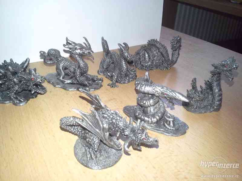 Kovové figurky draků - foto 1