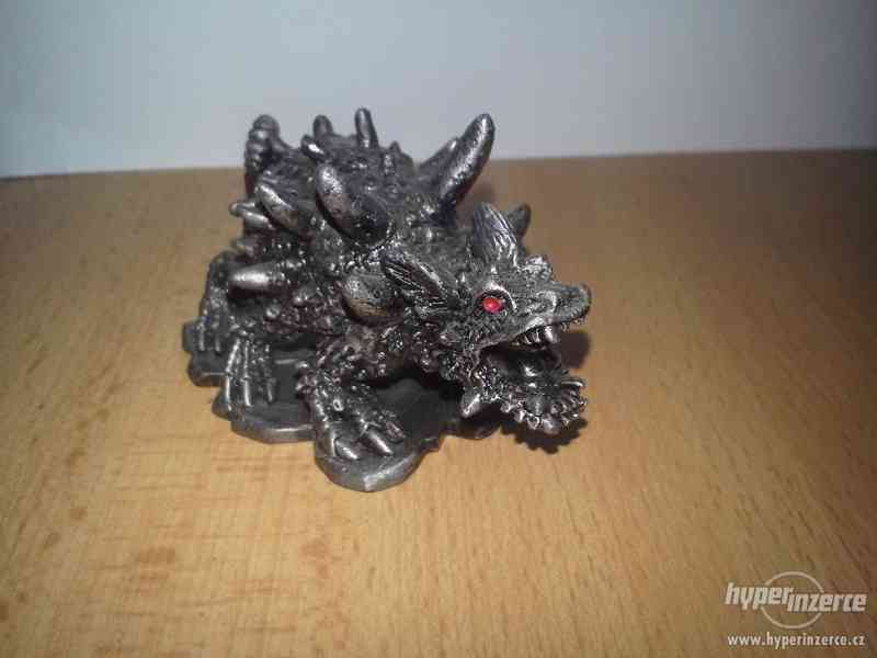 Kovové figurky draků - foto 3