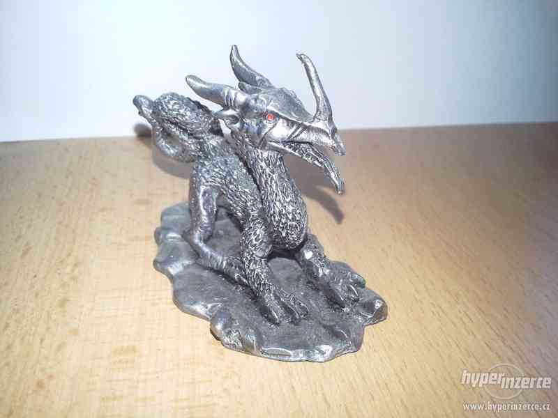 Kovové figurky draků - foto 5