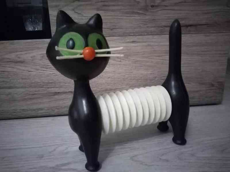 Koupím - pískací kocour (kočka) harmonika, L. Niklová