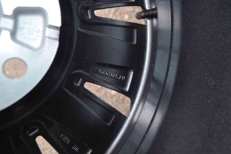 Š.Superb III, VW Passat B8- NOVÝ letní Alu 215/55R17-leštěné - foto 15