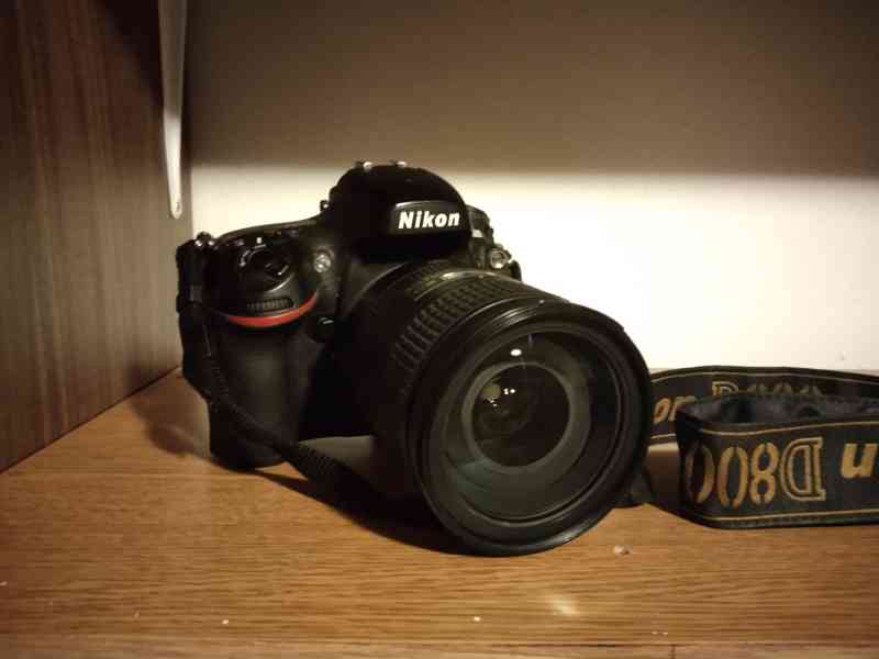 Nikon D800 + objektiv Nikon AF-S NIKKOR 28-300mm - foto 1