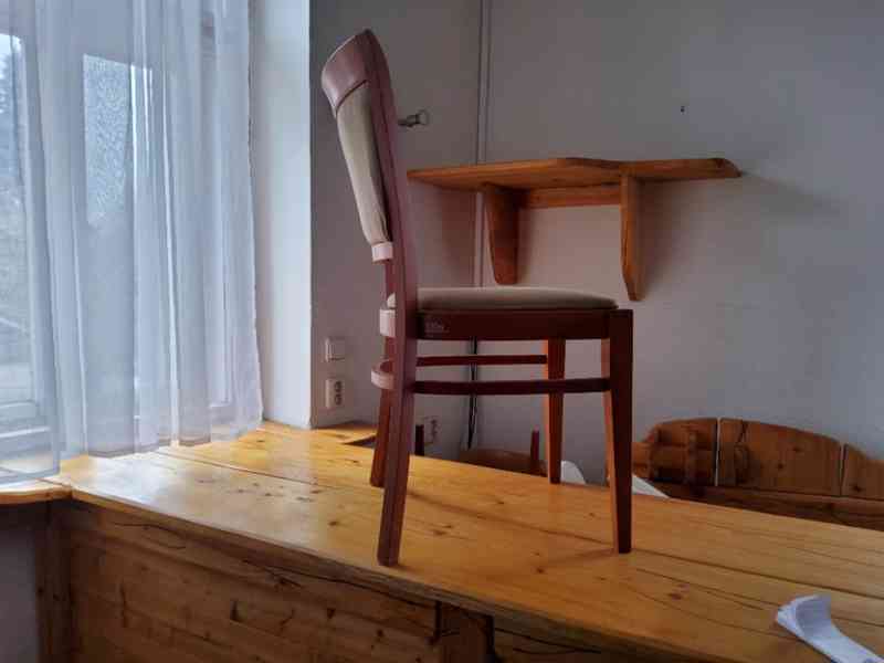 Dřevěná židle TON s polstrovaným sedákem - foto 2