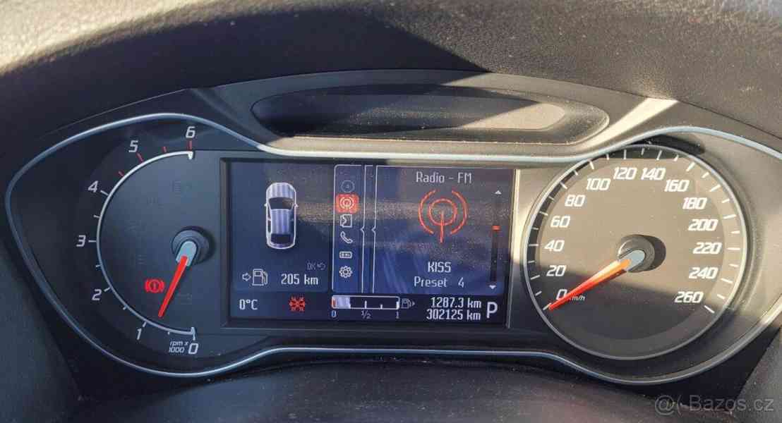 Ford Mondeo 2,0   Titanium Powershift - foto 5