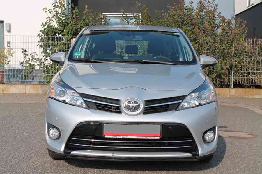 Toyota Verso 1,8i Comfort benzín 108kw - foto 14