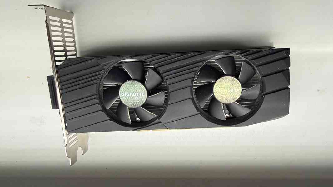 GIGABYTE NVIDIA GeForce GTX 1650 OC Low Profile 4G 4GB - foto 2