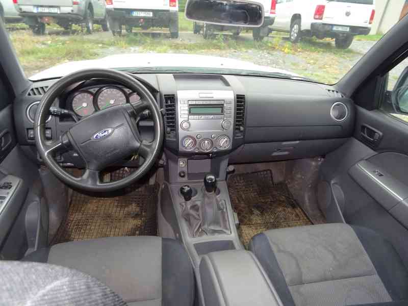 Ford Ranger Double cab 2.5 4x4 (5.) - foto 6