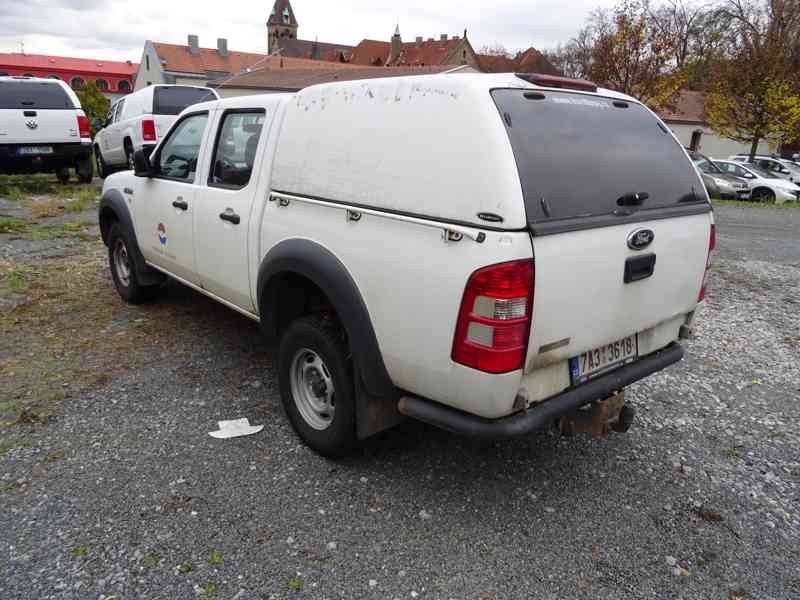 Ford Ranger Double cab 2.5 4x4 (5.) - foto 4