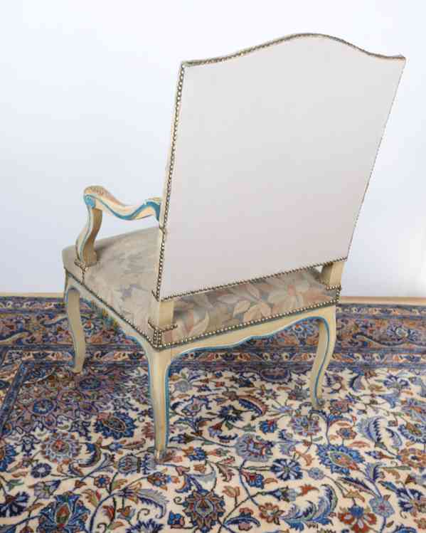 Starožitné křeslo v rokokovém stylu s tapiserií - foto 7