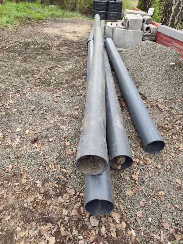 PVC trubka s hrdlem 160 mm tloušťka 4 mm - foto 3