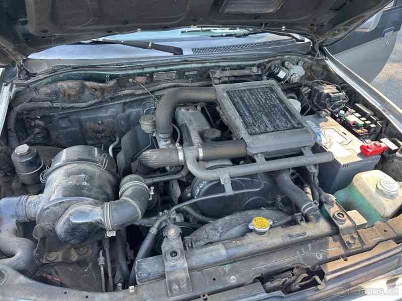 Mitsubishi L200 2,5 - foto 8