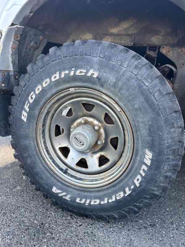 Mitsubishi L200 2,5 - foto 17