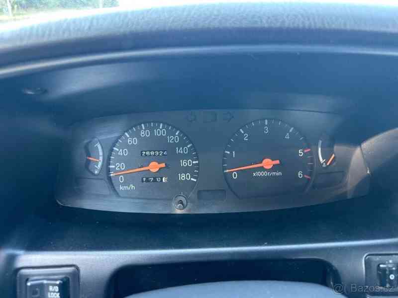 Mitsubishi L200 2,5 - foto 12
